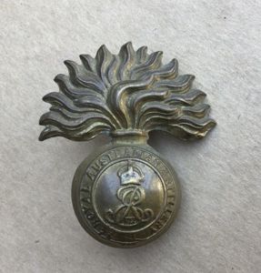 1900-1912 Royal Australian Artillery ( Permanent) Hat Badge