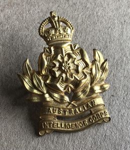 1948-53 Australian Intelligence Corps Hat Badge