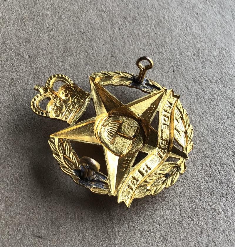 1953-60 47th Infantry Battalion Hat Badge — image 2