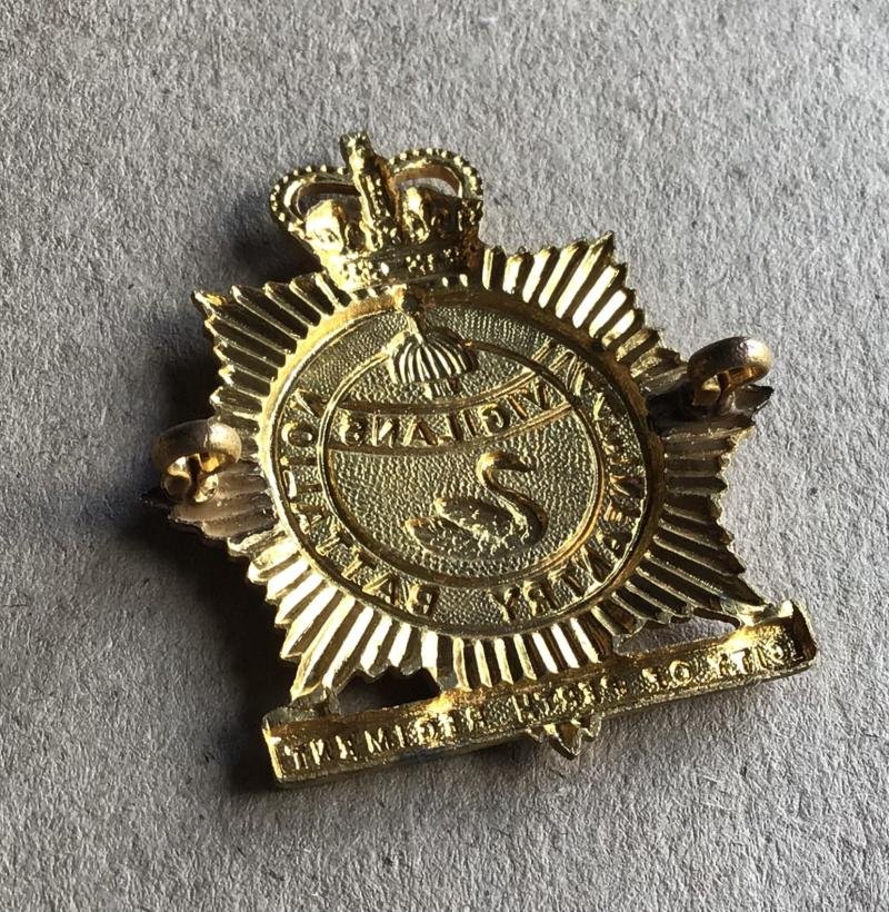 1953-60 11/44th Infantry Battalion Hat Badge — image 2