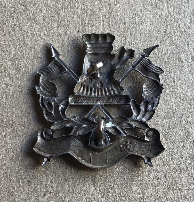1953-60 1st NSW Lancers Hat Badge — image 2