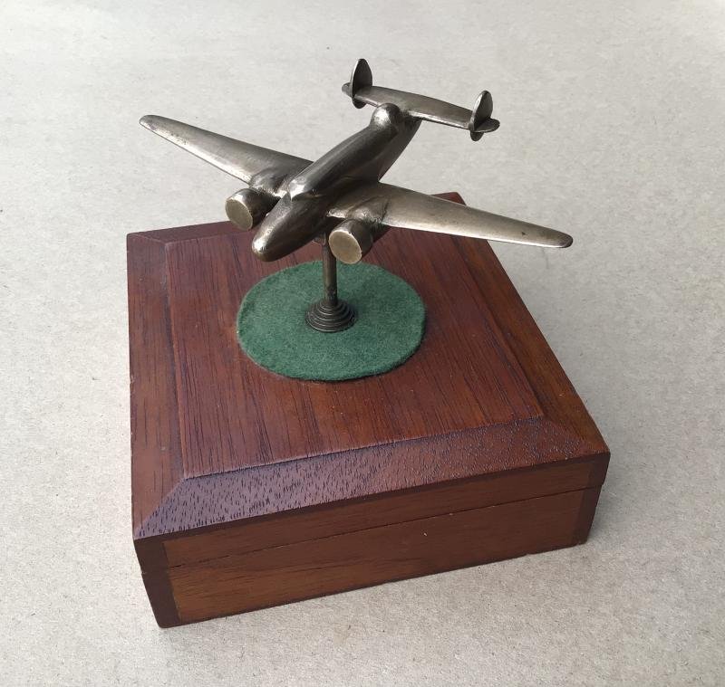 WW2 RAAF Desk Top Cigarette Box — image 2