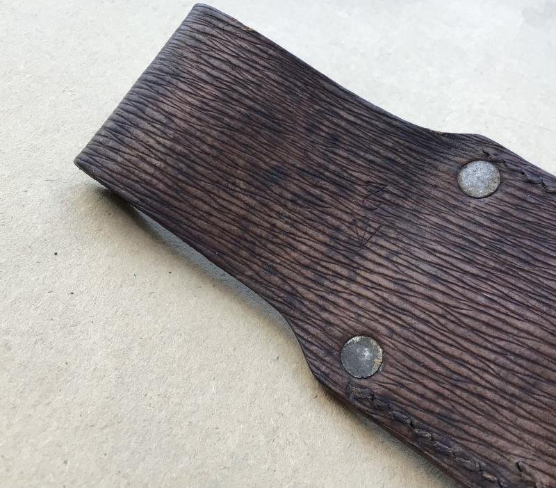 Australia / British WW1 Pattern 1903 Bayonet Frog — image 4