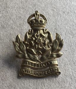 1948-53 Australian Intelligence Coprs Hat Badge