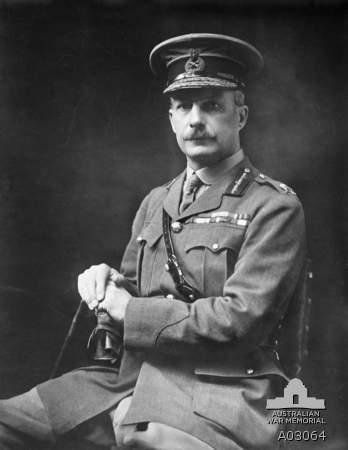 The Personal Luggage Bag of Major General Ewen George Sinclair-MacLagan, CB, CMG, DSO — image 7