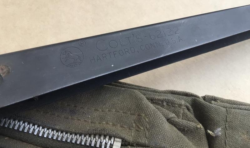 US M16 Bipod and carrier pouch. — image 4