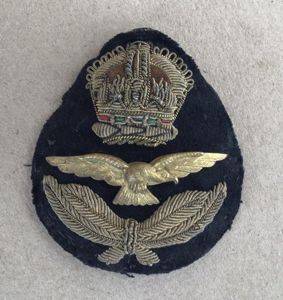 Australia WW2 RAAF Officers Hat Badge