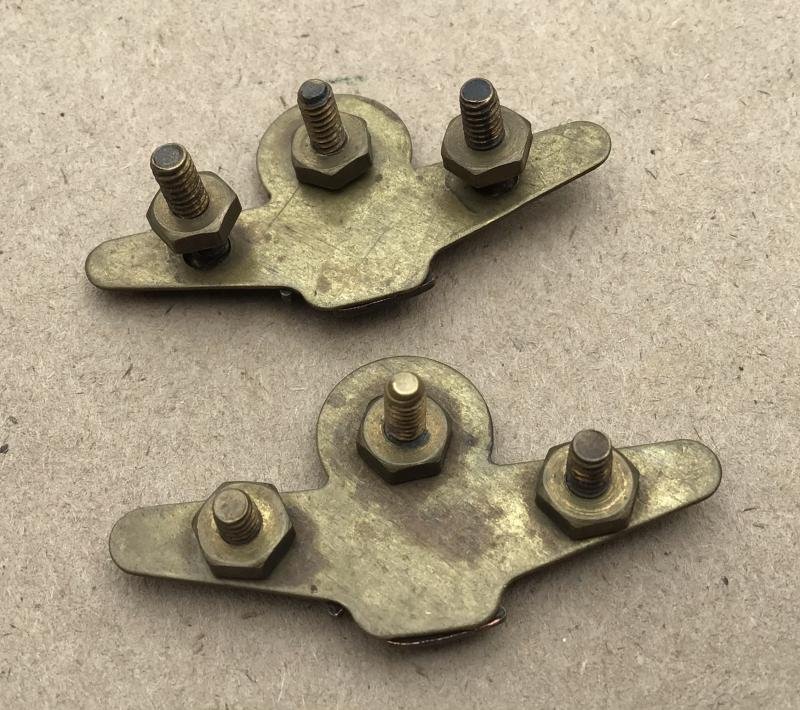 Australia WW2 RAAF Epaulette Eagle Badges — image 2