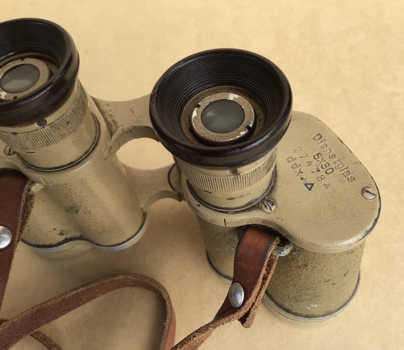 German WW2 Wehrmacht Dienstglas 6x30 Field Binoculars and Bakelite Case — image 3