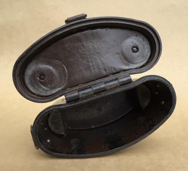 German WW2 Wehrmacht Dienstglas 6x30 Field Binoculars and Bakelite Case — image 7