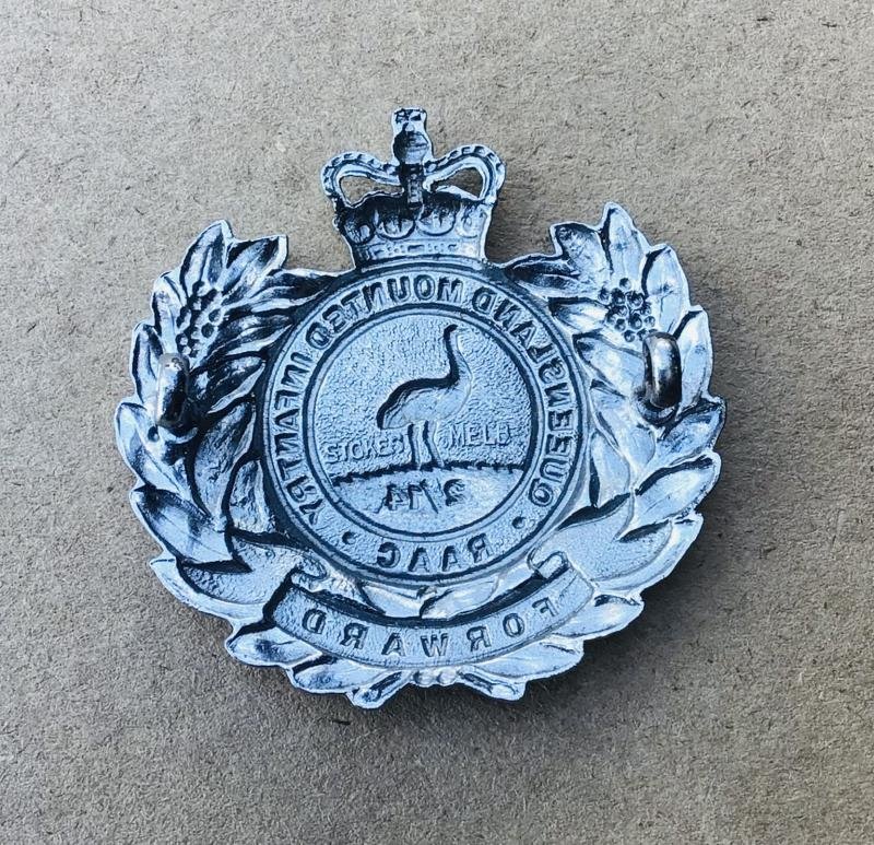 1953-60 2/14th QLD Mounted Infantry Hat Badge — image 2