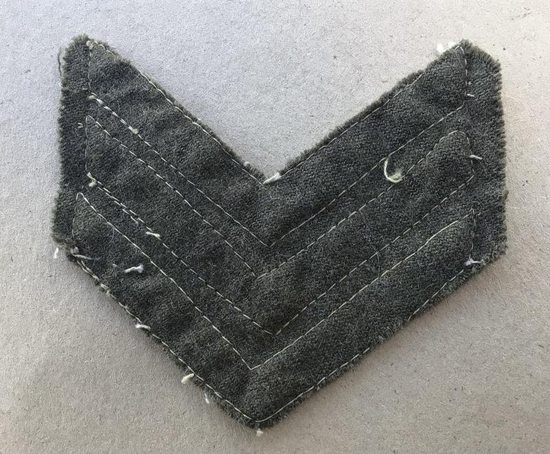 Australia WW2 Army Rank Cheverons for Sergeant — image 2