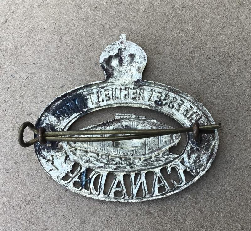 Canada WW2 The Essex Regiment (Tank) Hat Badge — image 2