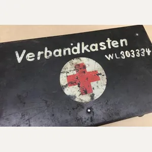 GERMAN WW2 VEHICLE MEDICAL KIT.