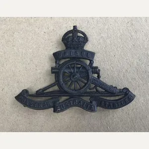 1930-42 Royal Australian Artillery Hat Badge