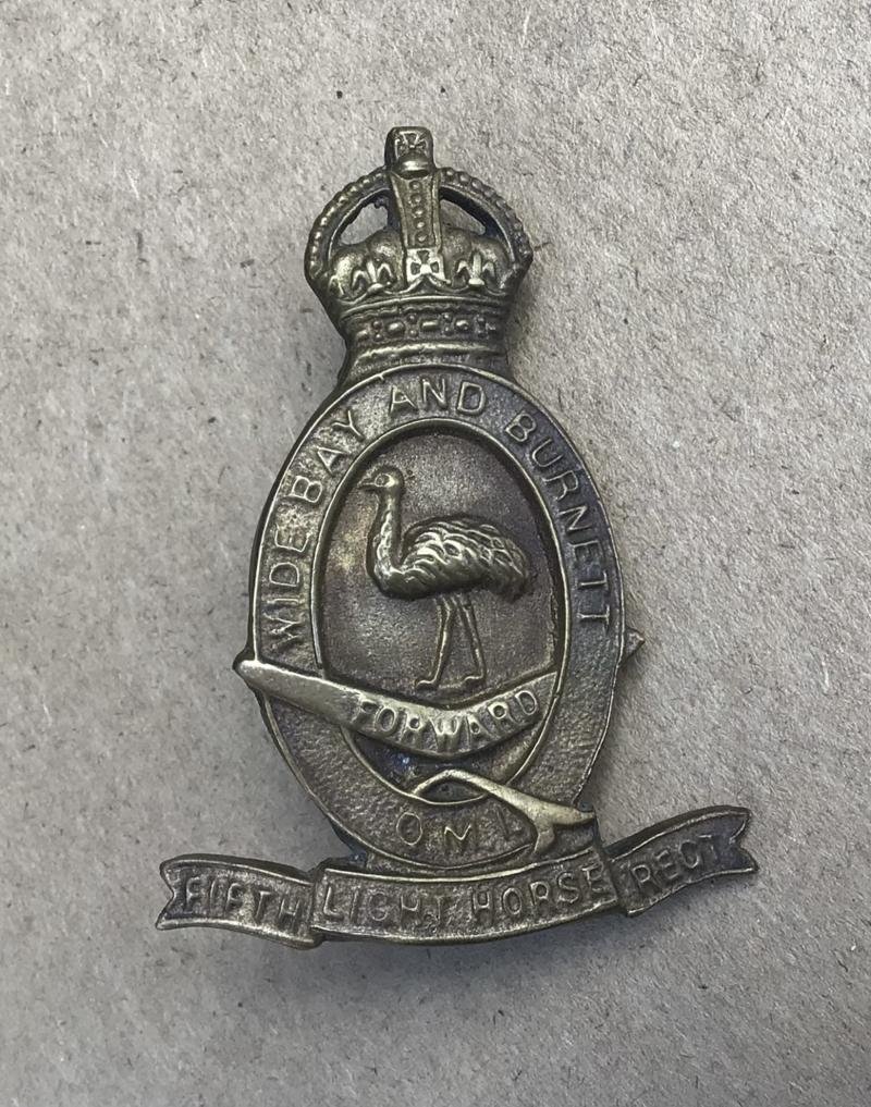 1930-42 5th Light Horse Regt Hat Badge
