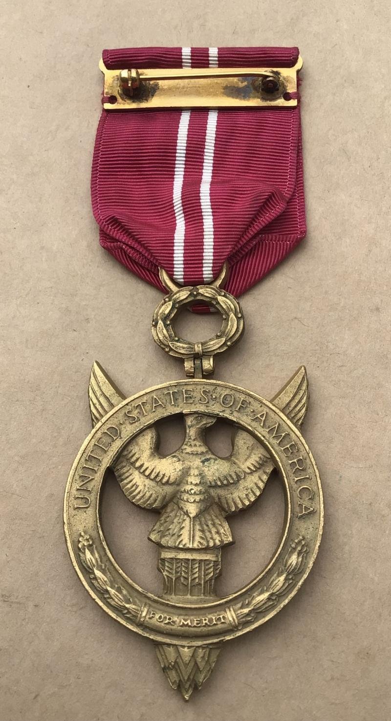 WW2 US Presidential Medal Of Merit — image 3