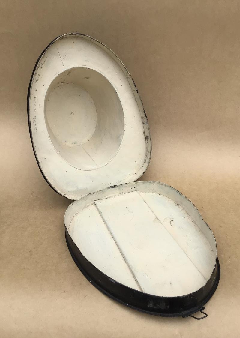 A Victorian or Edwardian Period Hat Tin for a Wolseley Solar Helmet — image 4