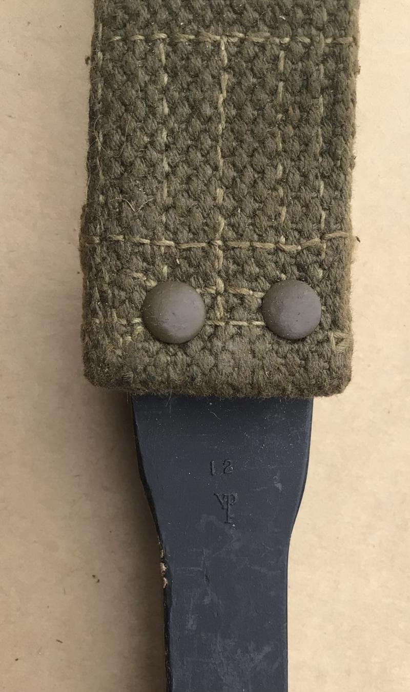 British WW2 No.4 Spike Bayonet - Victory Plastics Scbbard — image 5