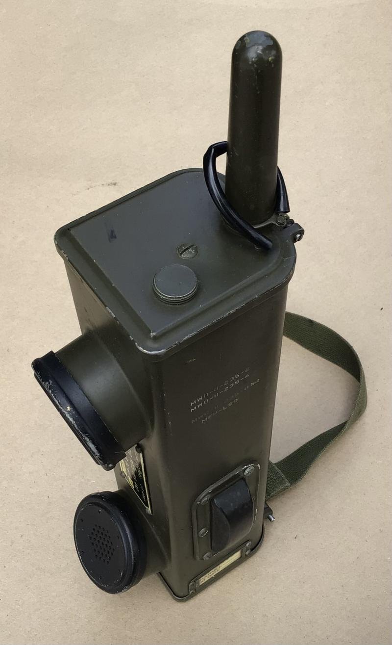 US WW2 'Walkie-Talkie Radio' — image 5