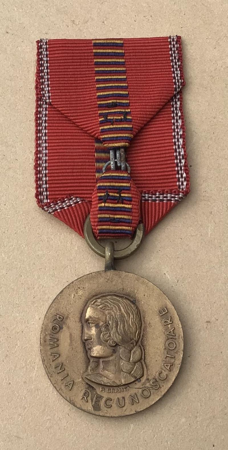 Rumania WW2 Medal for Crusade Against Communism Medal — image 2