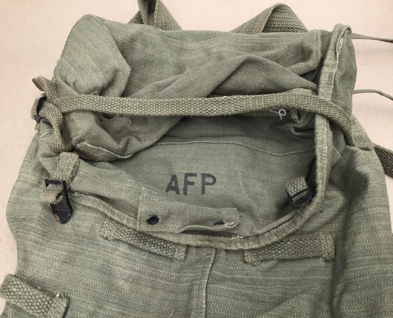 US WW2 Pack, Jungle, OD Green — image 4