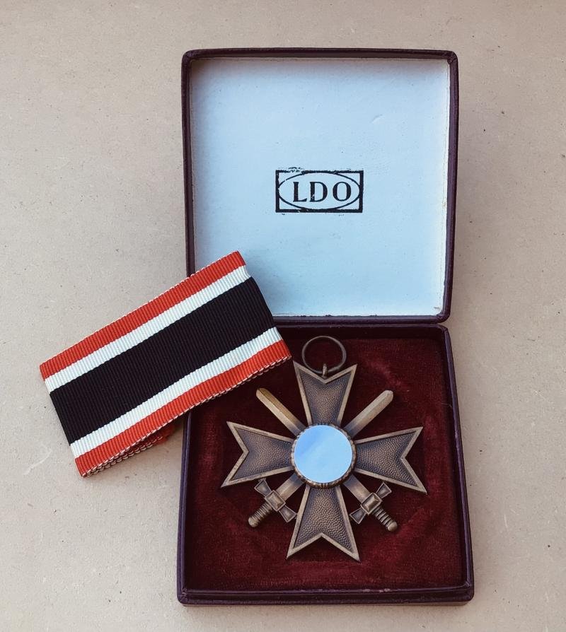 Germany WW2 Cased 1939 War Merit Cross 2nd Class — image 4