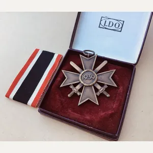 Germany WW2 Cased 1939 War Merit Cross 2nd Class