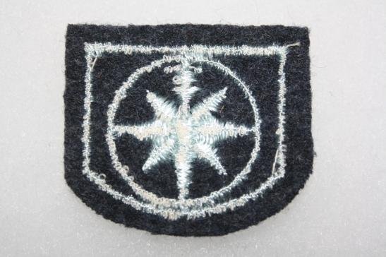 Royal Canadian Air Force (RCAF) Instrument MakersTrade Badge — image 2