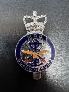 MOD Guard Service Queens Crown Cap Badge