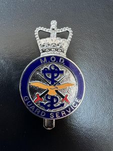 MOD Guard Service Queens Crown Cap Badge
