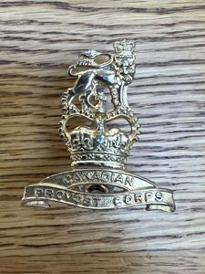 Canada Canadian Provost Corps Right Facing Officers Collar Badge
