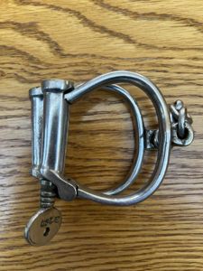 Vintage Hiatt Police Handcuffs / Hiatt Handcuffs with key Screw …
