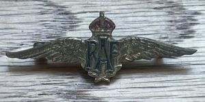 Royal Air Force Brass Kings Crown Wings Sweetheart Brooch