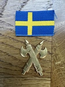 Sweden Military Police Collar Badge & National Flag