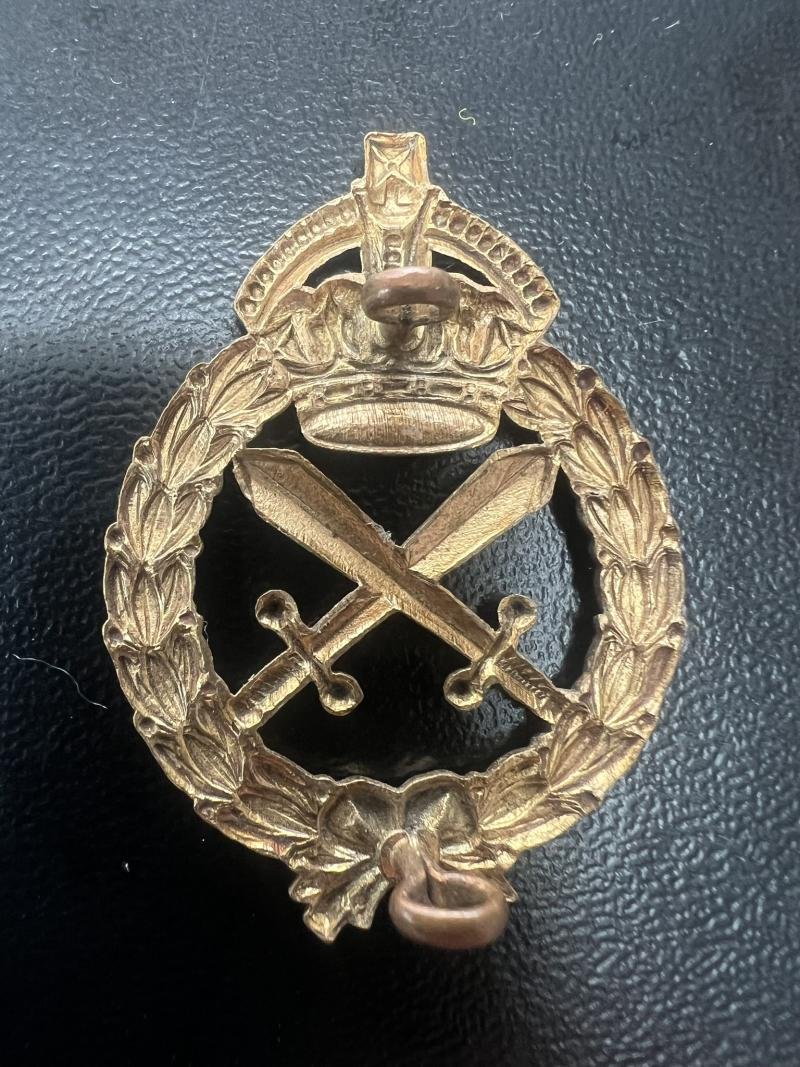 Australian Army Provost Corps Hat Badge 1948/1953 — image 2