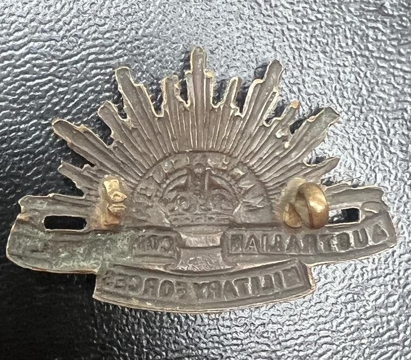 Australian Commonwealth Military Forces Collar Badge — image 2