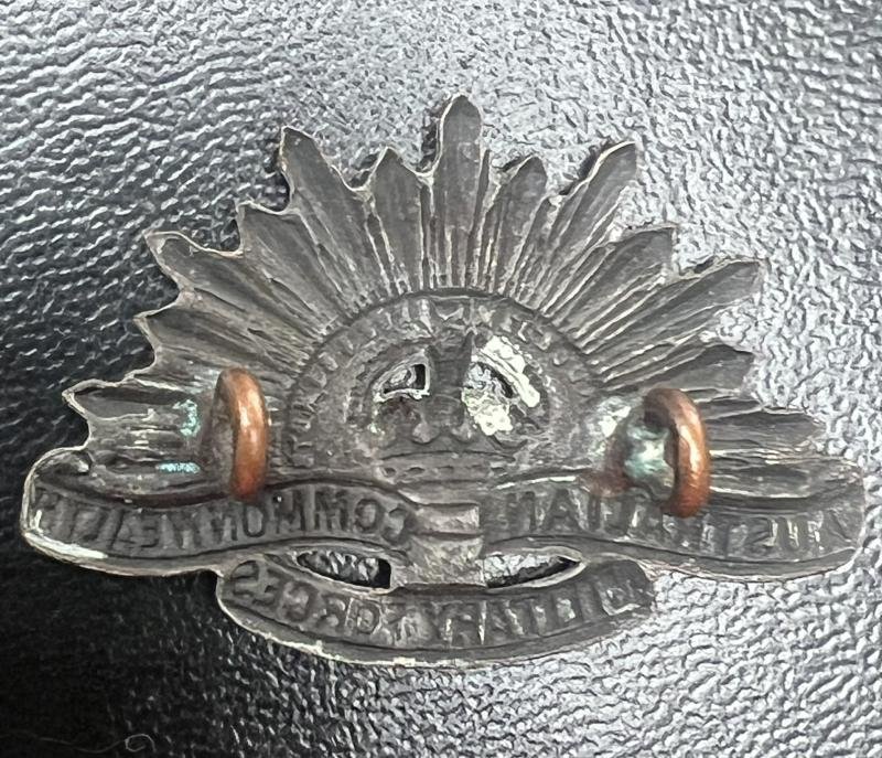 Australian Commonwealth Military Forces Collar Badge — image 2