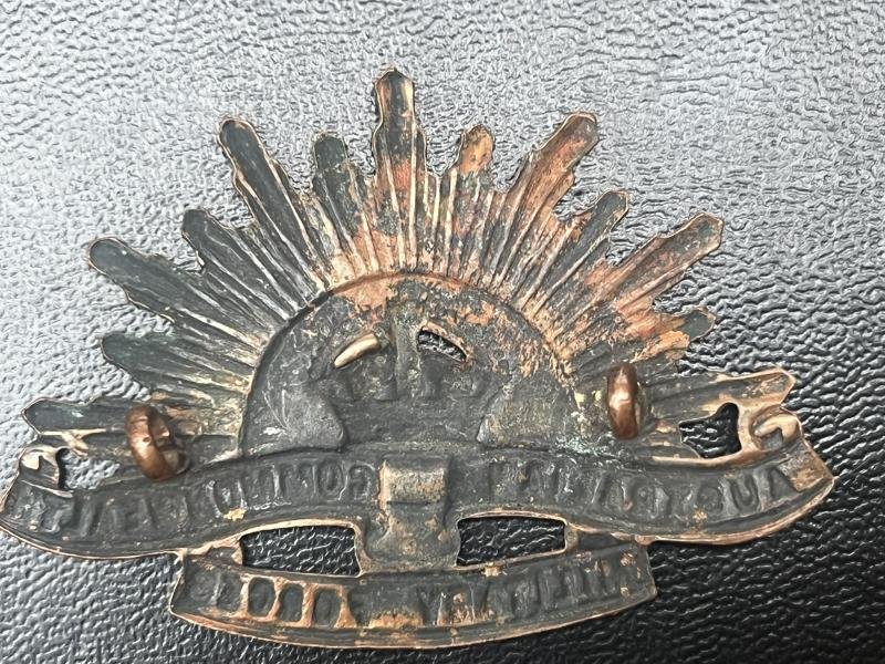 Australian Commonwealth Military Forces Hat Badge — image 2