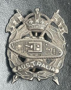 Royal Australian Armoured Corps Hat Badge 1948-53