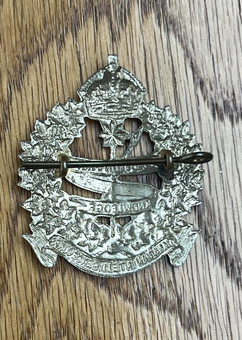Canadian Intelligence Corps Cap Badge KC WM — image 2