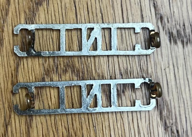 Canadian Intelligence Corps Shoulder Titles Pair — image 2