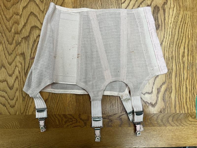 Women's Royal Army Corps Stockings Suspender Belt — image 3