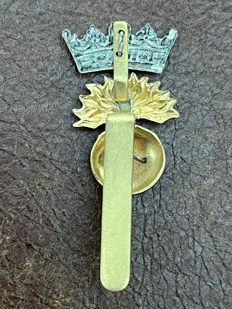Royal Irish Fusiliers Officers Cap Badge — image 2
