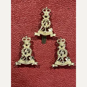 Royal Pioneer Cap & Collar Badge Set Old Patten