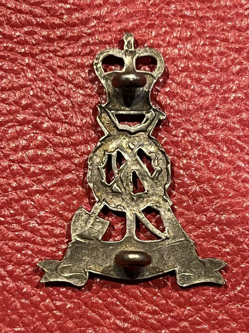 Pioneer Corps Silvered QC Collar Badge — image 2