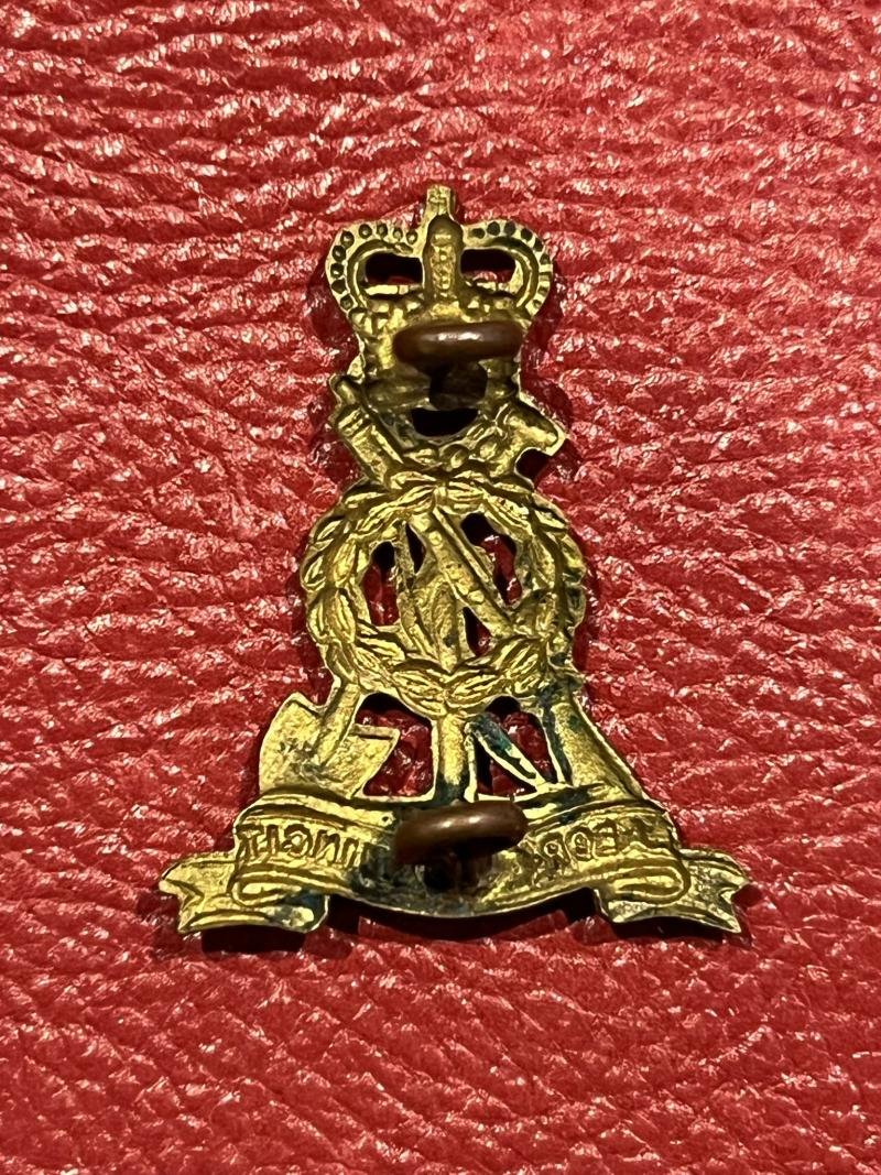 Royal Pioneer Corp QC Brass Collar Badge — image 2