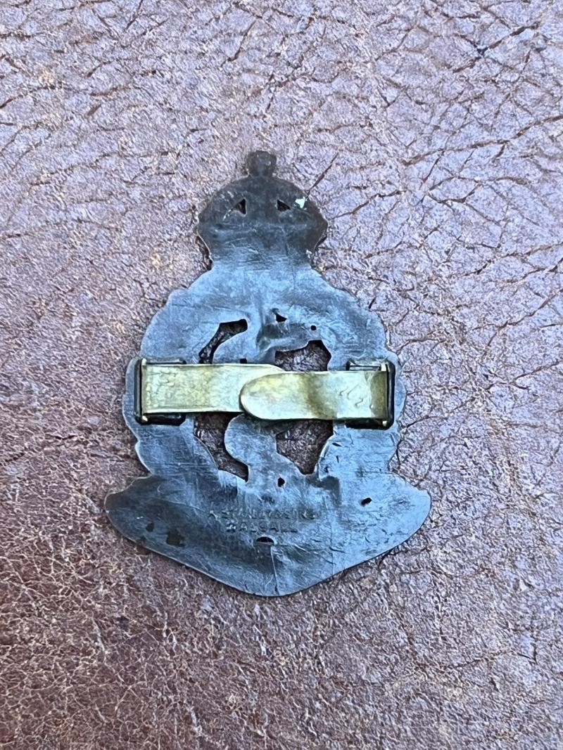 WW2 Royal Army Medical Corps RAMC PLASTIC Economy Issue Cap Badge — image 2