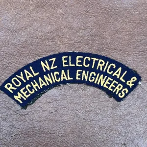 Royal New Zealand Electrical & Mechanical Engineers Shoulder Title