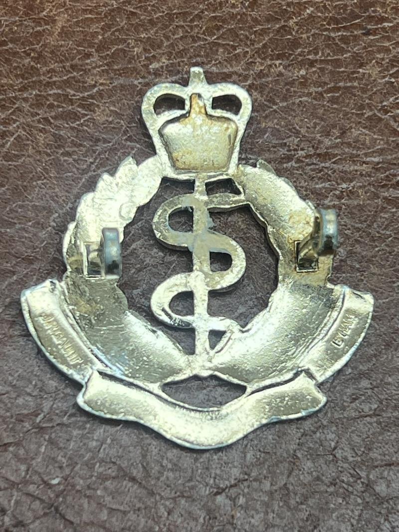 Royal New Zealand Medical corps Cap Badge Staybrite — image 2